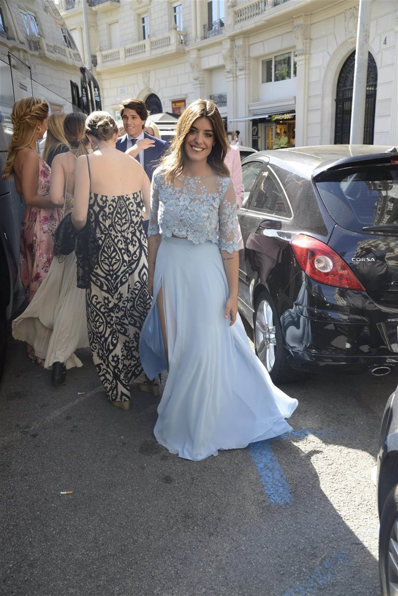 Laura, esposa de Osmani García, diseñó un pastel de 3 metros para la boda de  Lele Pons - Cuballama Noticias, image size:801x1200