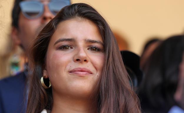 Cayetana Rivera deja el hogar materno y se va a vivir con su padre, Fran Rivera