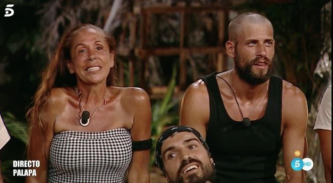 'Supervivientes': Isabel Pantoja y Albert, atracción fatal fuera de la isla