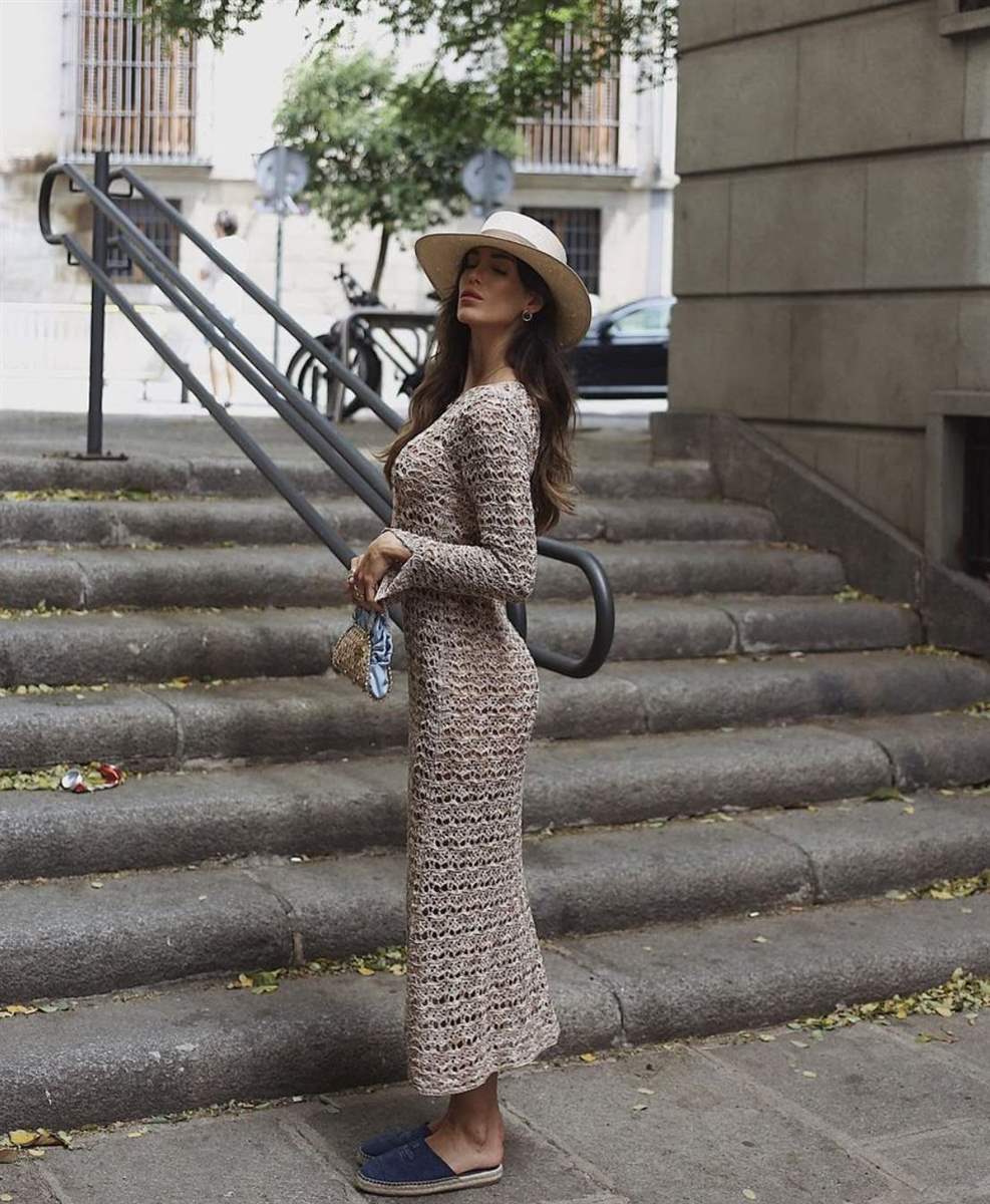 El lookazo de Marta López Álamo con un vestido midi transparente de Zara y  alpargatas de lujo, image size:987x1200