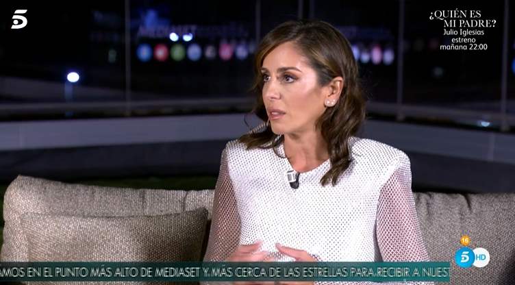Anabel Pantoja en Viernes Deluxe