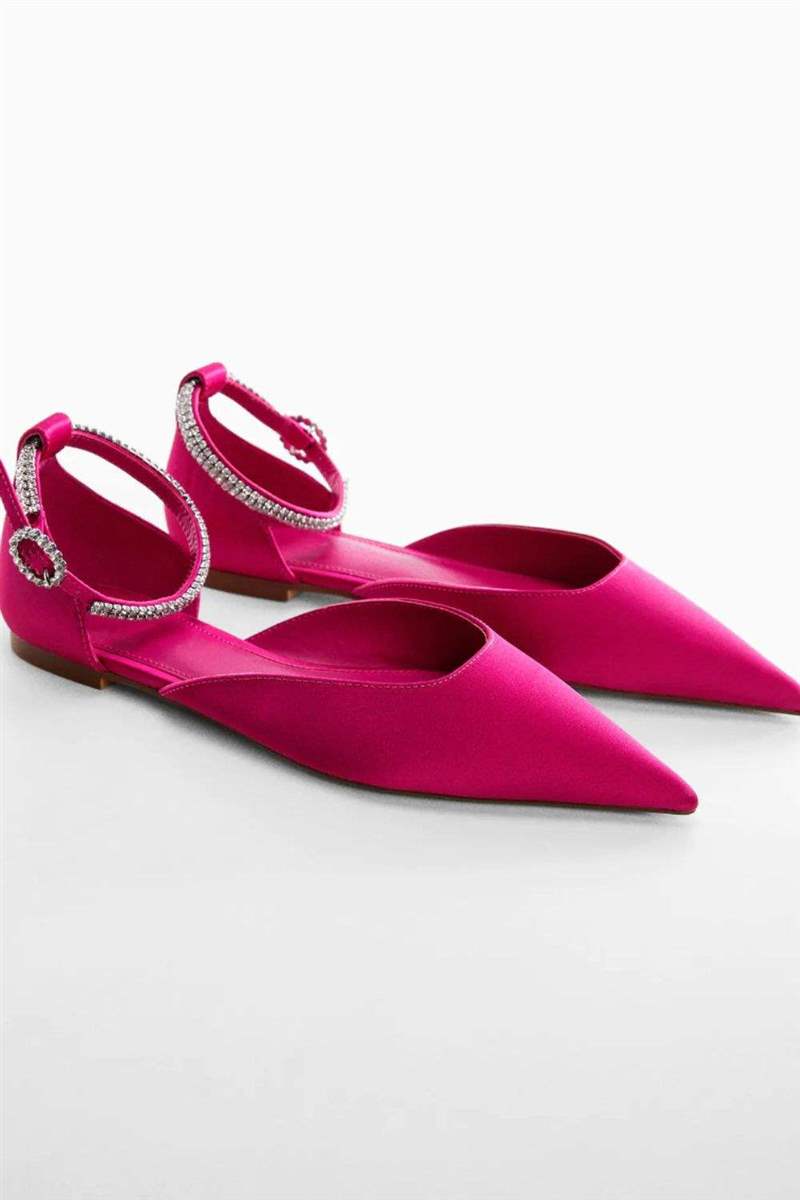 10 zapatos cómodos de invitada de boda (cuñas, tacón sensato e incluso  planos), image size:800x1200