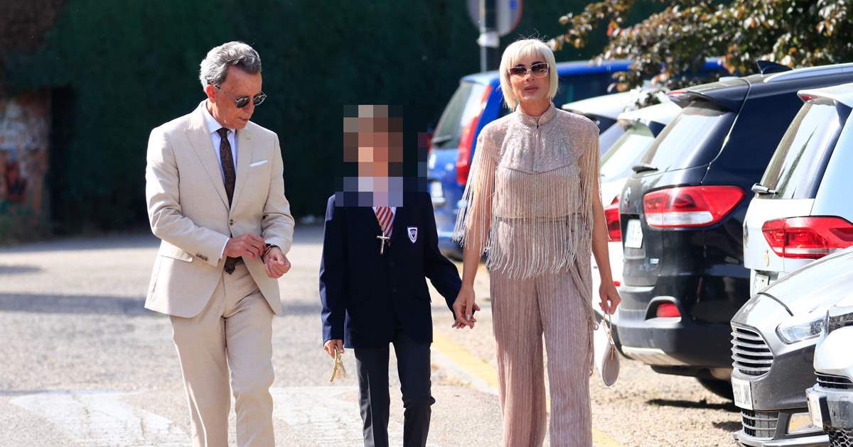 Ana María Aldón y José Ortega Cano, juntos, reúnen a sus familias en la  comunión de su hijo