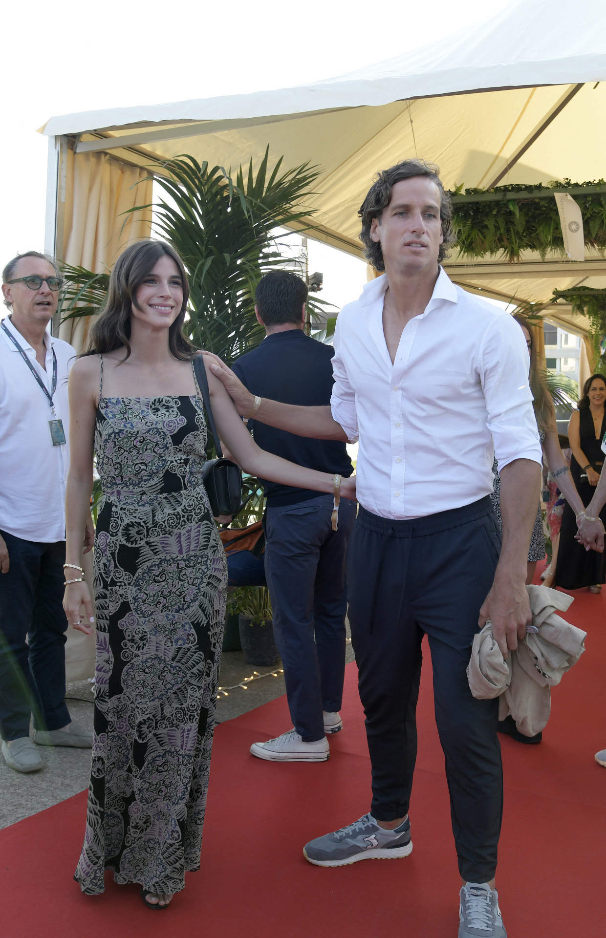 Feliciano López, emocionado, anuncia su retirada del tenis, arropado por su  mujer y su hijo, image size:1240x1920