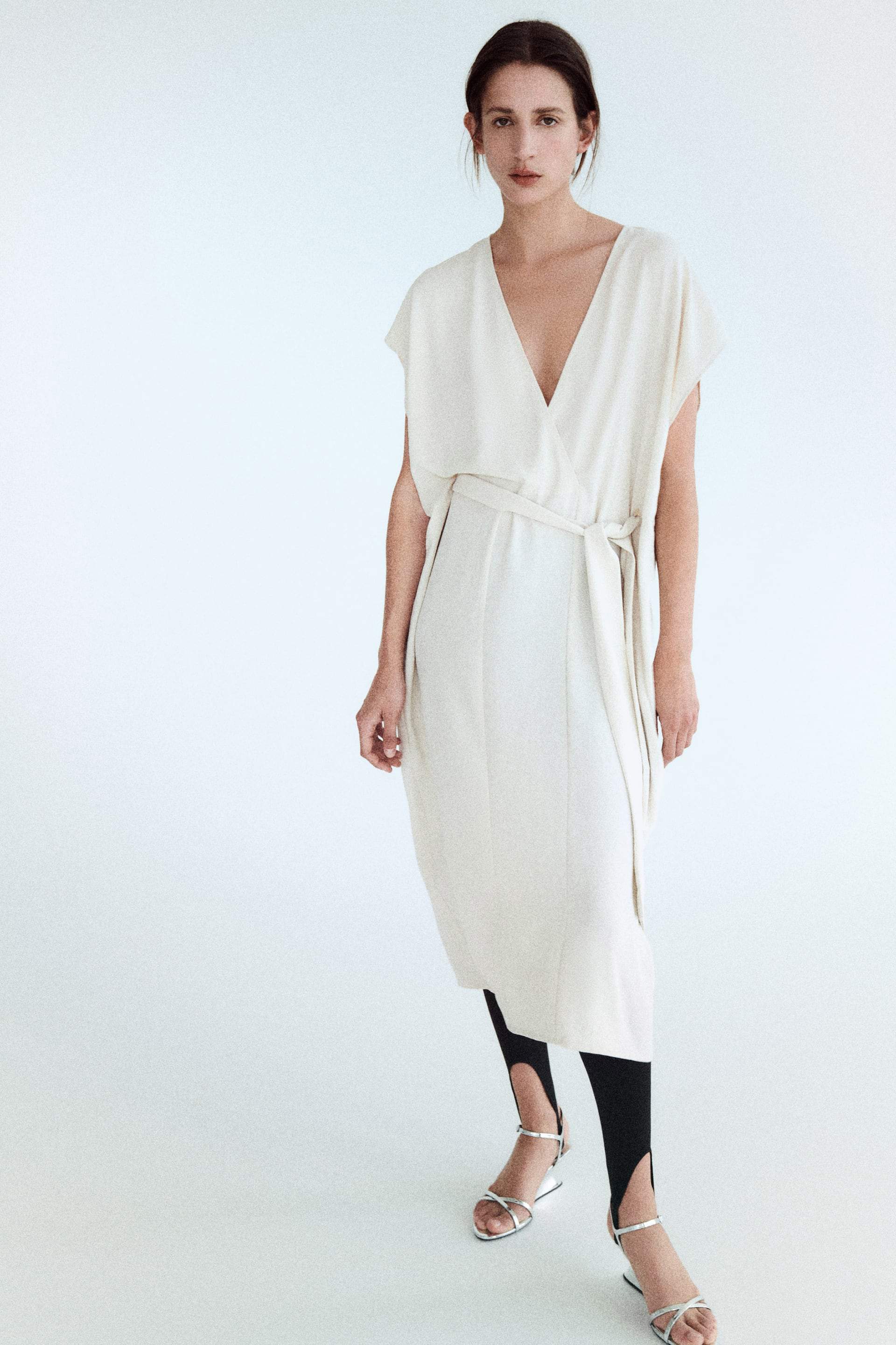 cómo combinar vestidos tunica verano