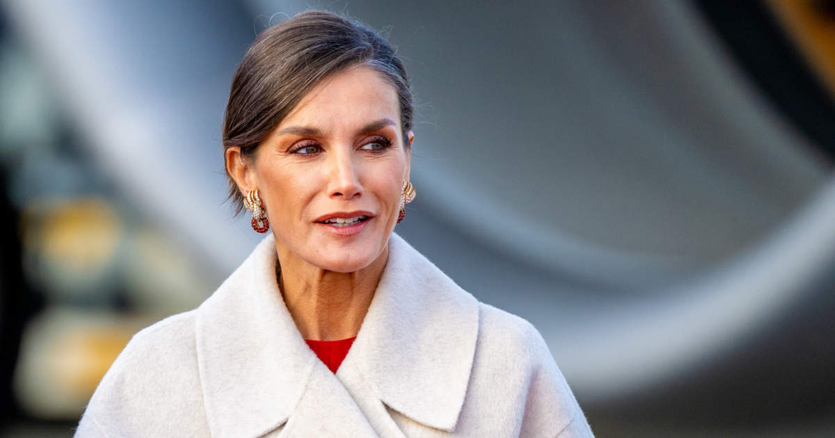 El primer paso atrás que dará la reina Letizia este 2024 (y que beneficia a  su hija Leonor)