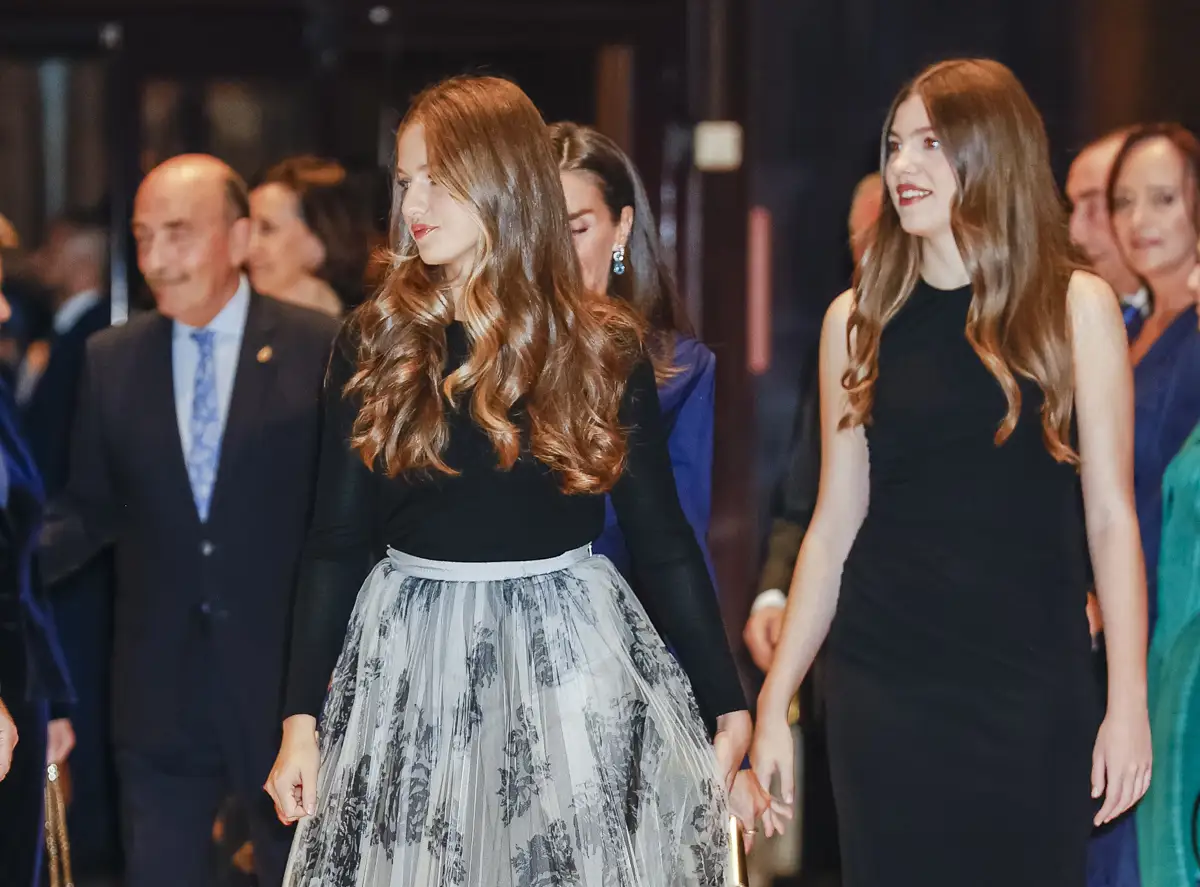 Una psicóloga desvela cómo afectan a la infanta Sofía los privilegios de  Leonor: el 'síndrome de la segundona'