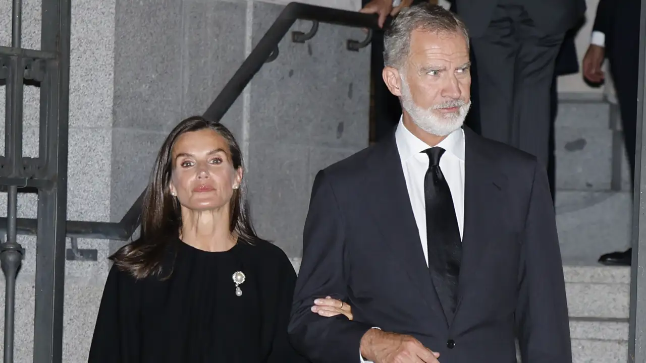 Los reyes Felipe VI y Letizia se vuelcan con la catástrofe de la DANA: su inminente viaje a las zonas más afectadas
