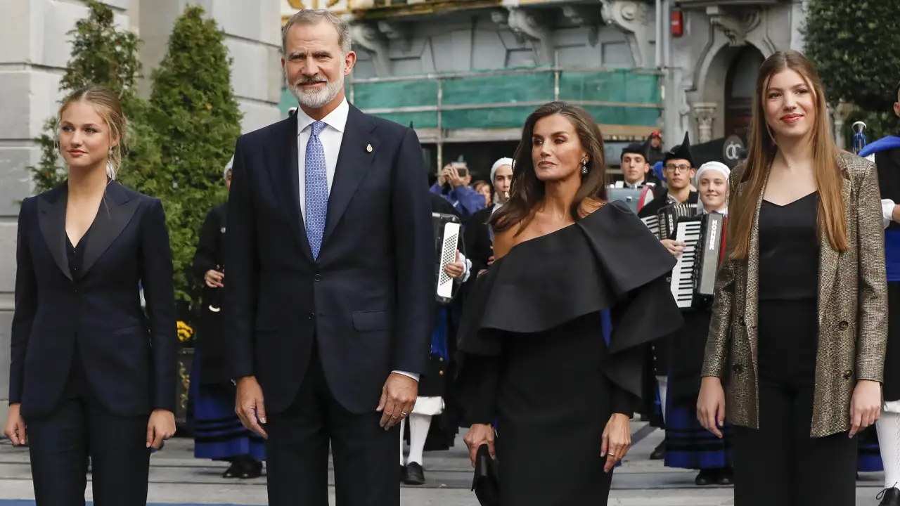 La prensa alemana ensalza la decisión del rey Felipe VI, influenciado por  Letizia, que afecta de pleno a sus hijas Leonor y Sofía