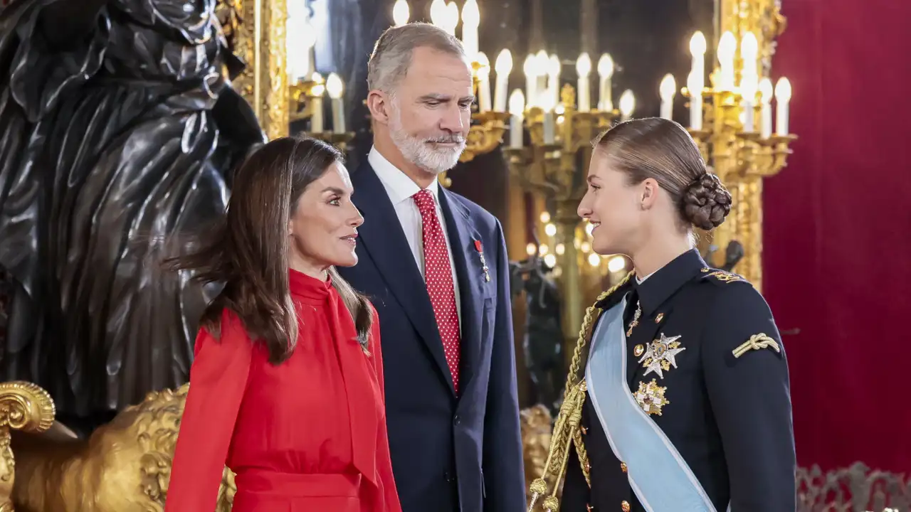 Una experta en protocolo analiza la intención de los reyes Felipe y Letizia  con su petición especial sobre la princesa Leonor
