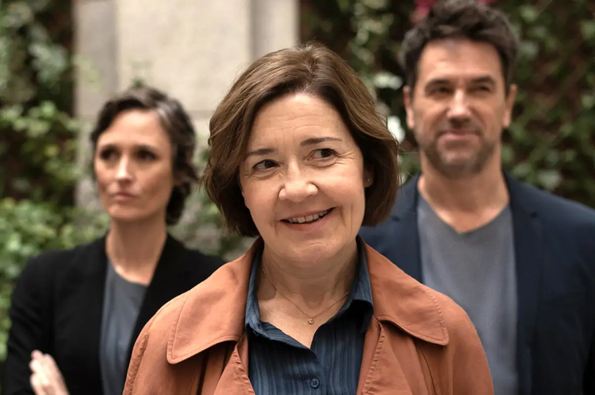 Acaba de llegar a Netflix la adictiva serie española que triunfó hace ...