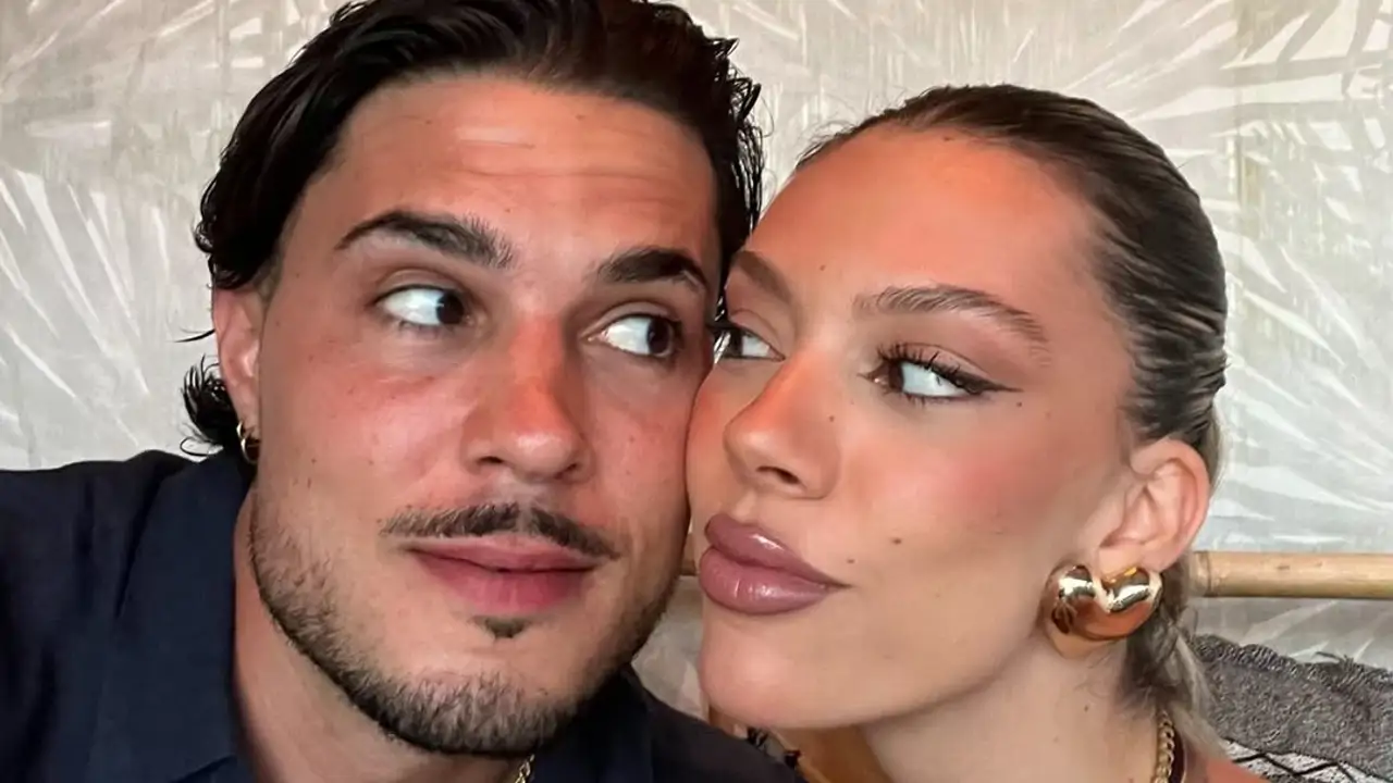 Alejandra Rubio abre el álbum privado de sus accidentadas vacaciones con Carlo Costanzia y su hijo en Ibiza