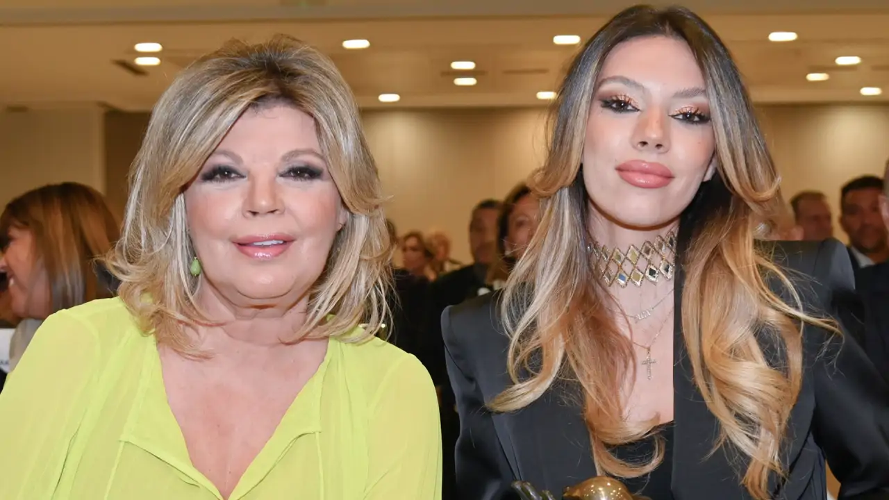 Alejandra Rubio (25 años) de su madre, Terelu Campos: “Me torea como le da  la gana”