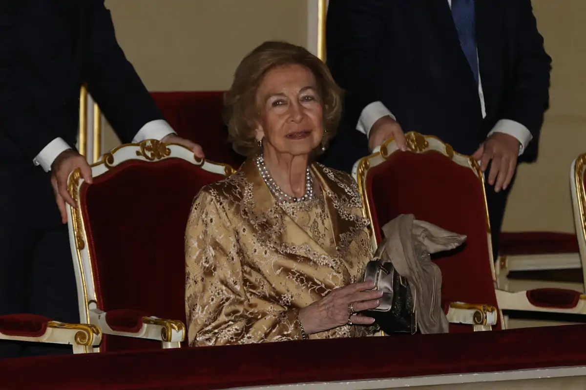 La condición que debe cumplir la reina Sofía en cuanto el rey Felipe le  entregue del Toisón de Oro