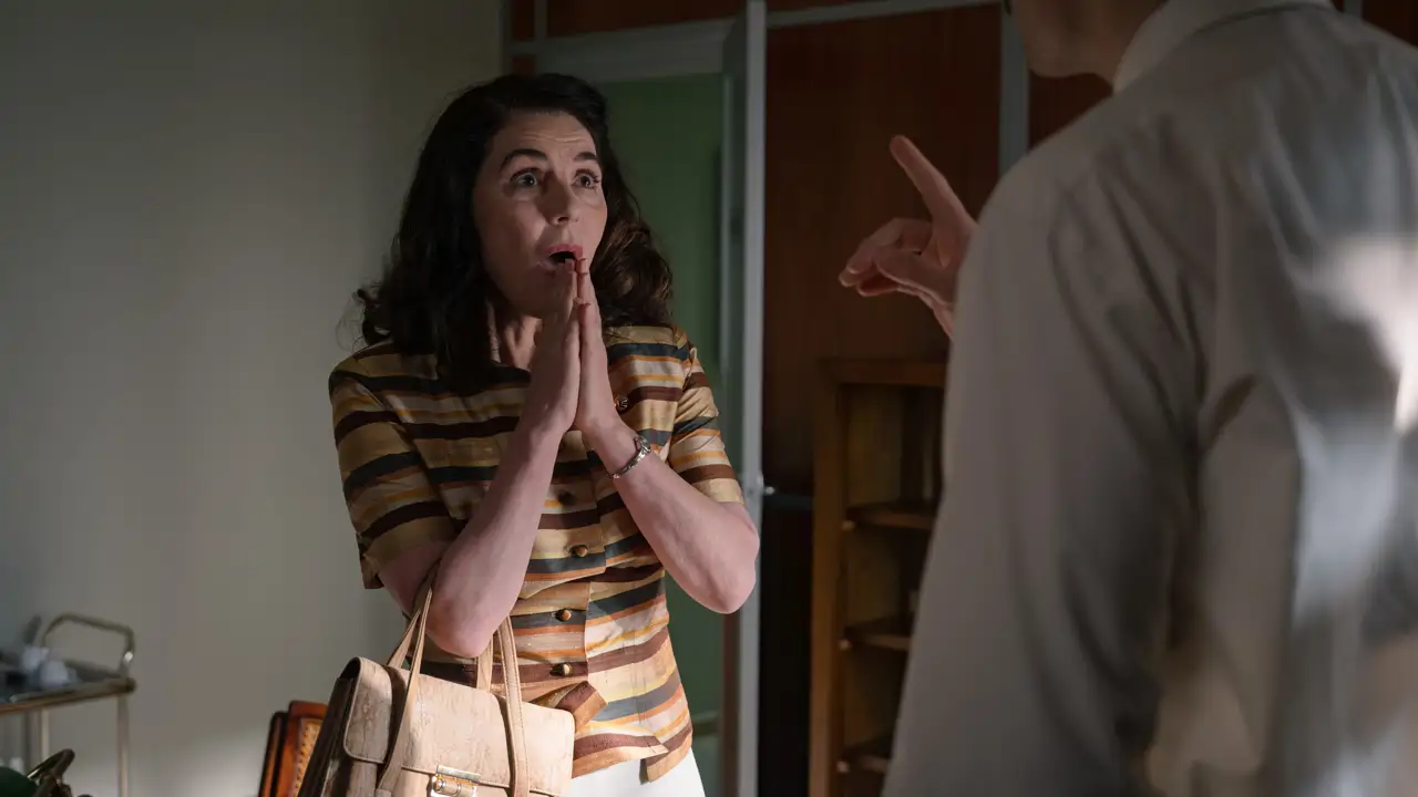 Sueños de libertad': Avance del capítulo 444 del martes, 25 de noviembre: Beltrán descubre algo del pasado de Cristina