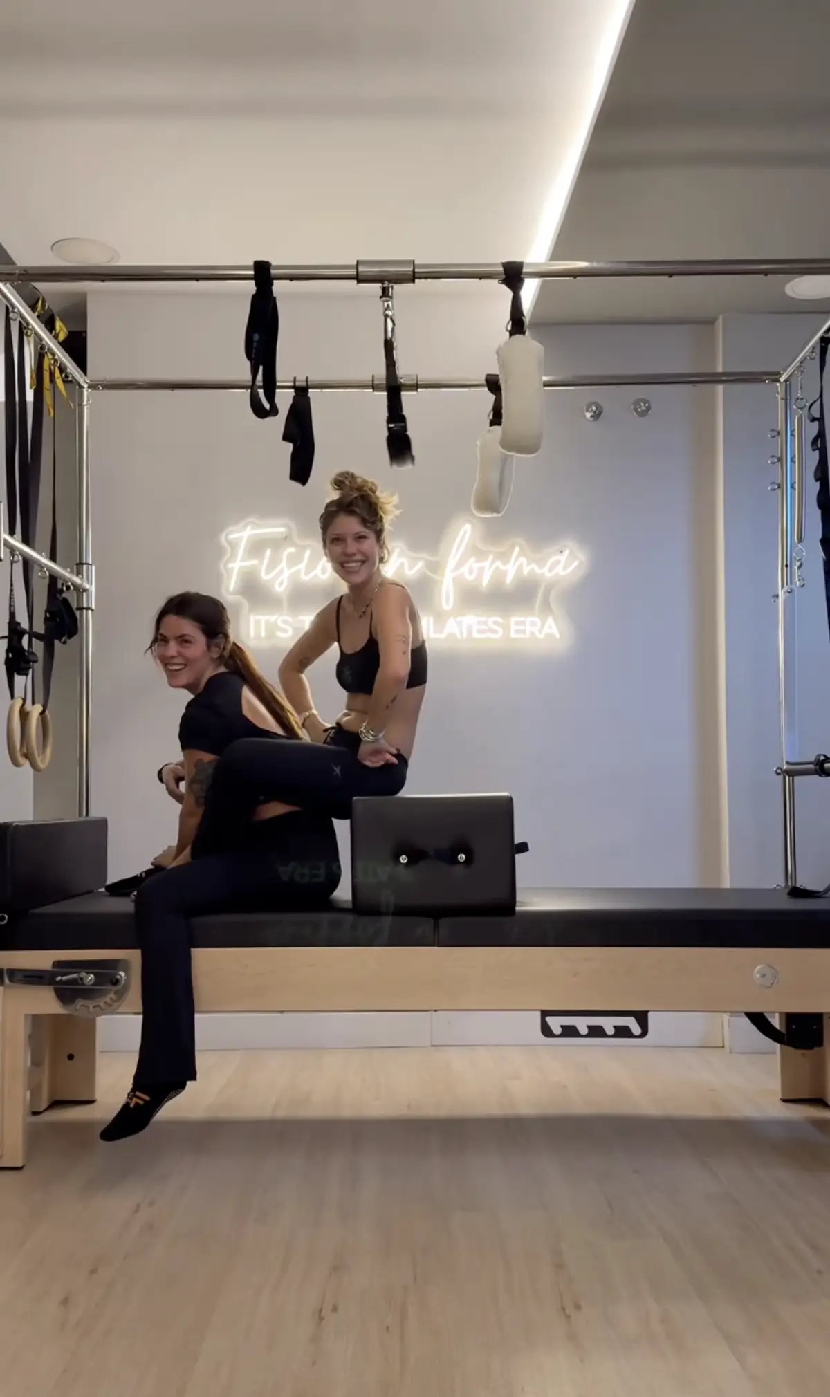 Laura y Anita Matamoros