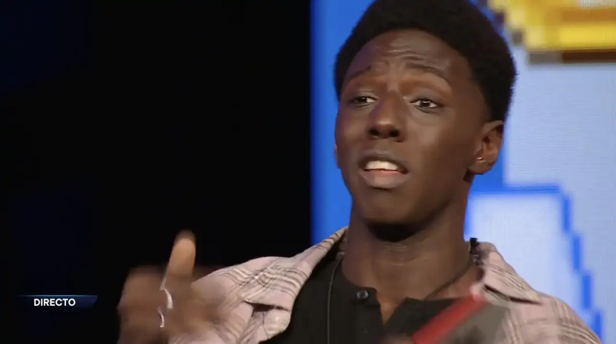 Cuando pensaban que no habr&#237;a m&#225;s expulsiones, Mamadou tuvo que despedirse de sus compa&#241;eros.
