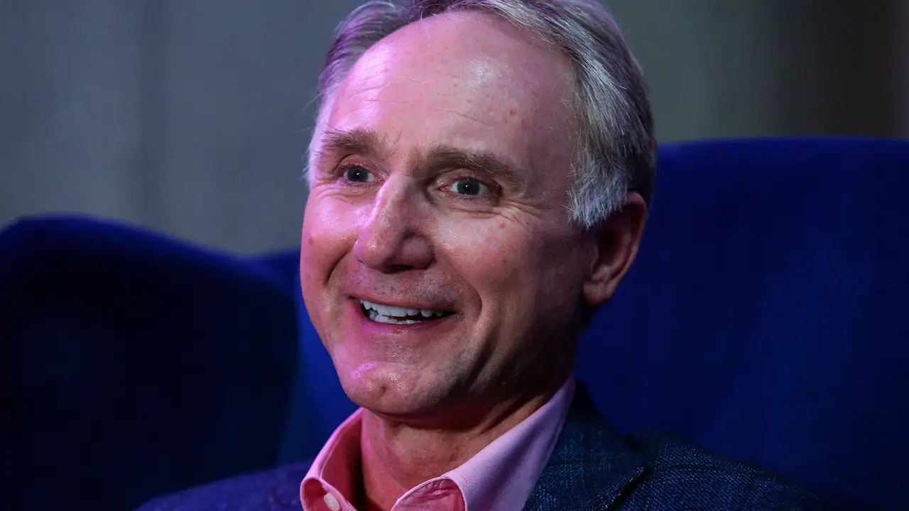 Dan Brown, escritor, sobre levantarse a las 4 de la