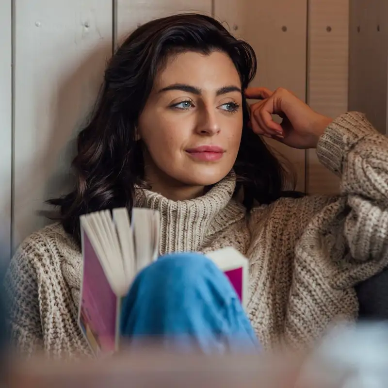 Adiós a los buenos propósitos "vacíos": 10 libros para dar la bienvenida al 2026 con nuevas rutinas, bajar revoluciones y mayor bienestar