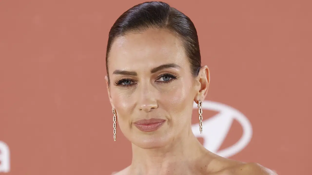 Clara Cervera, maquilladora, sobre el error que cometes al delinear tus labios: &ldquo;Por mucho que se lleve, te echa a&ntilde;os encima&rdquo;