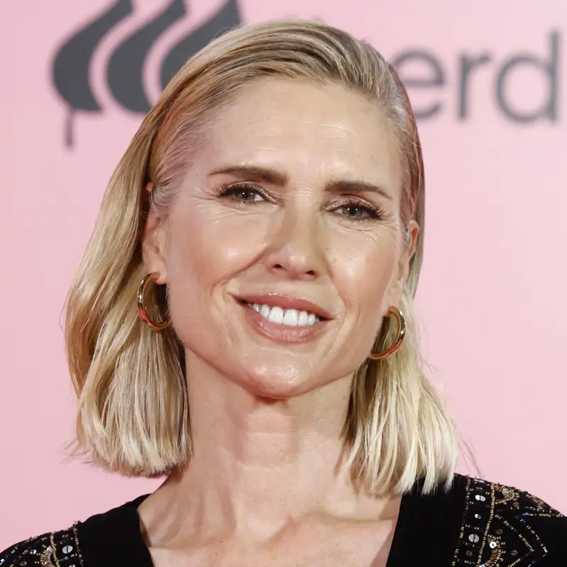 La crema de farmacia barata, con ácido hialurónico y niacinamida, que adoran las mujeres de 50 años porque difumina arrugas, ilumina e hidrata la piel (por solo 12€)