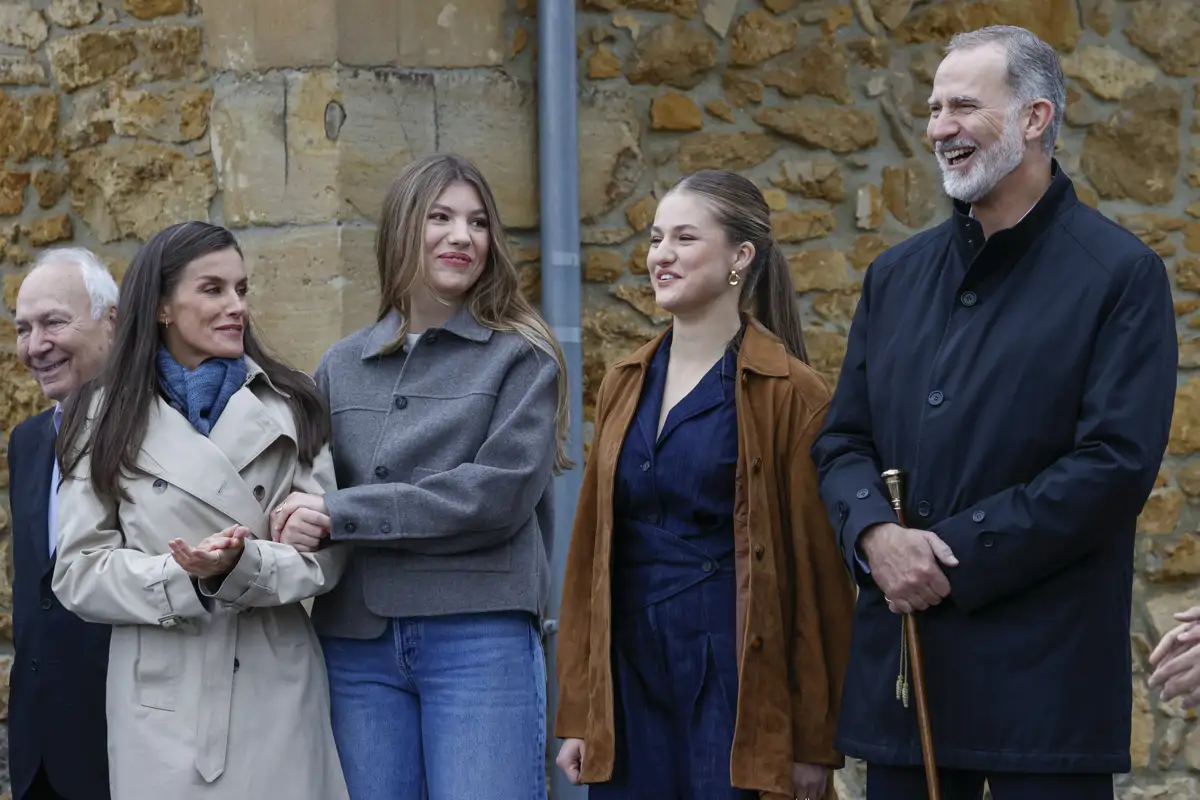 Felipe y Letizia dejan fuera a la infanta Sofía en el primer acto importante del 2026 de la Casa Real