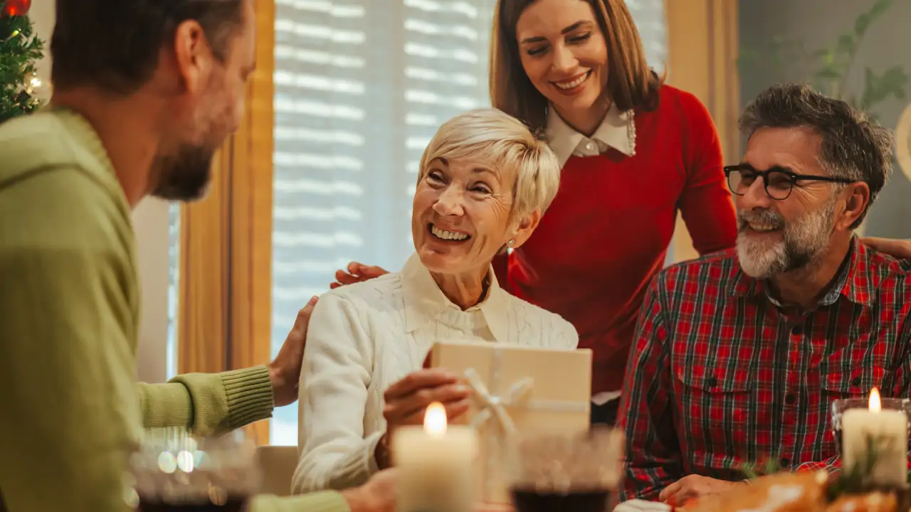 Los 3 mejores deportes para las personas mayores y todo lo que necesitas para practicarlos