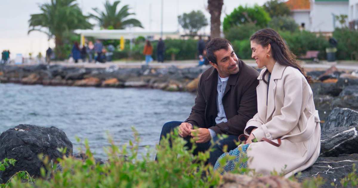 La serie romántica turca que arrasa en Netflix: 8 episodios de una ...