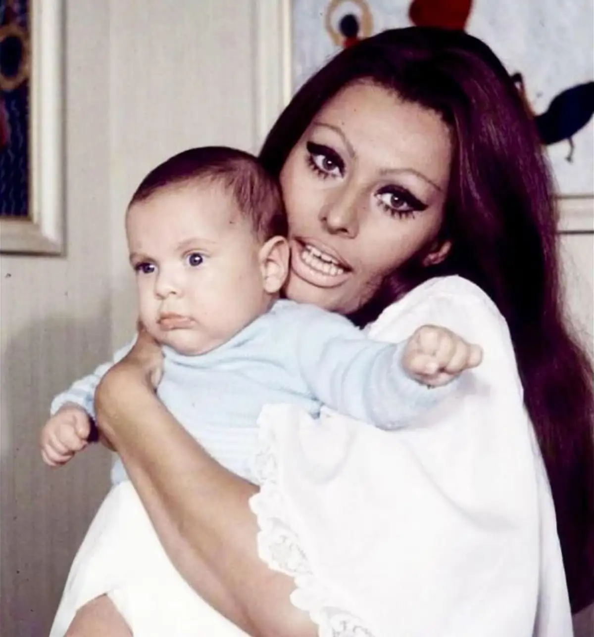 Sophia Loren con su hijo Carlo Ponti Jr. cuando era bebé