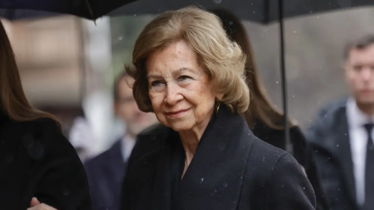 Ni Cristina, ni Elena ni Felipe: el núcleo duro de la reina Sofía tras la muerte de Irene de Grecia