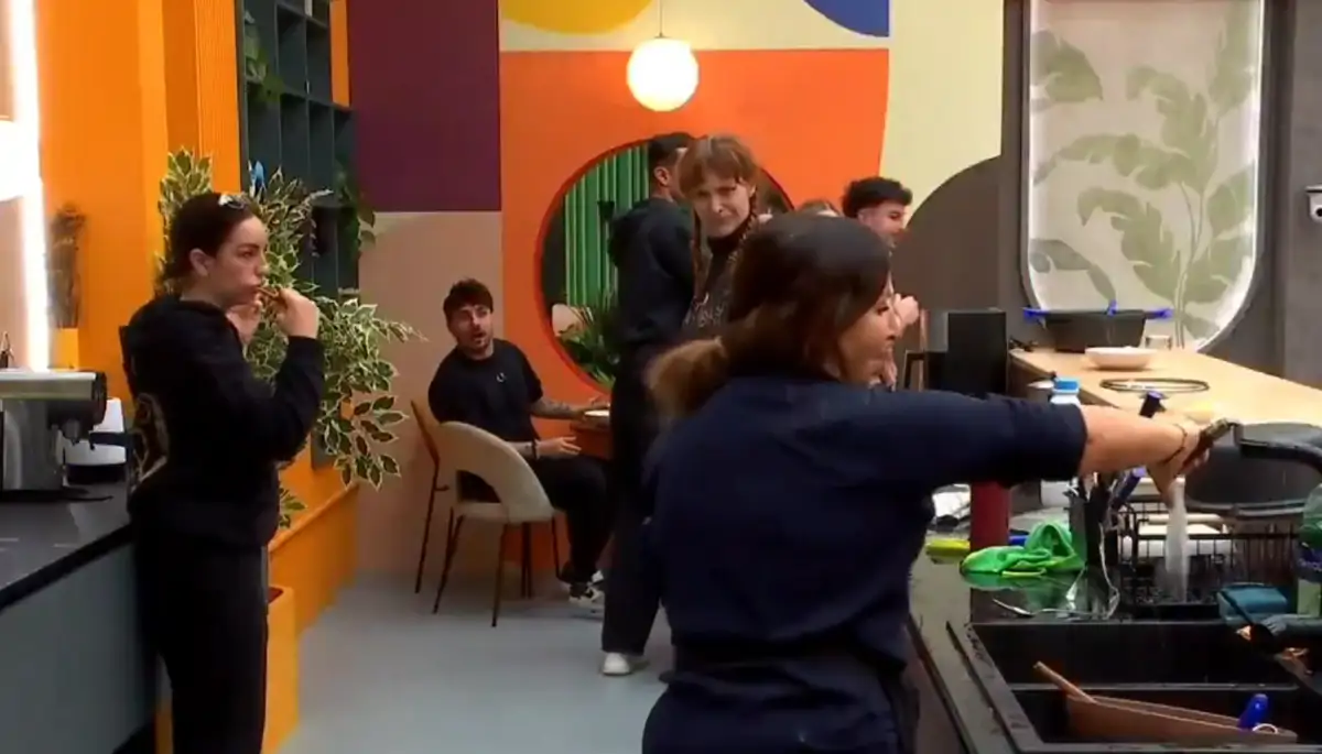 Piden la expulsión fulminante de Raquel Salazar por una agresión en 'GH DÚO'