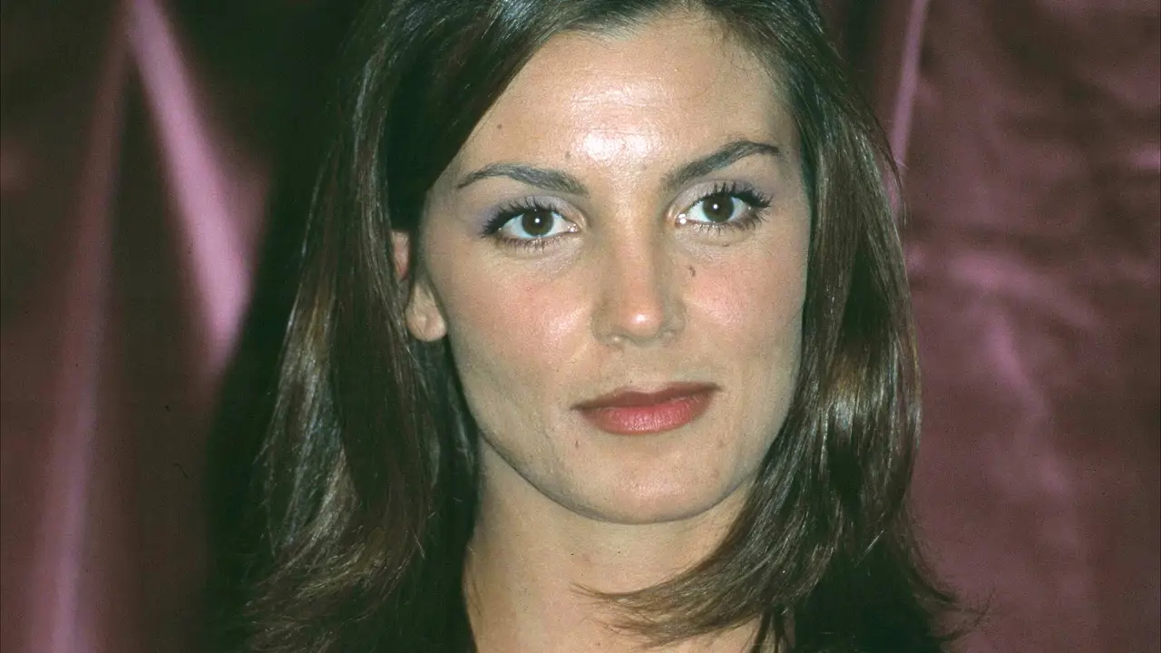 Mar Flores, 56 años, sobre su familia : “Mi madre no me dejaba comer el pan  tierno que yo misma bajaba a comprar cada día, y me daba el del día  anterior”