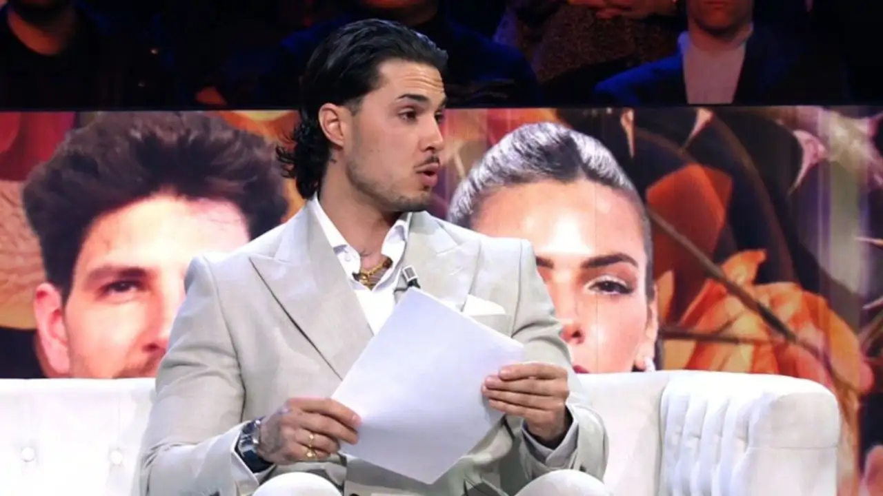 Carlo Costanzia saca a la luz en '¡De Viernes!' todas las contradicciones  de Laura Matamoros: “Dice que no habla de mi vida privada, pero en los  últimos meses es lo único que