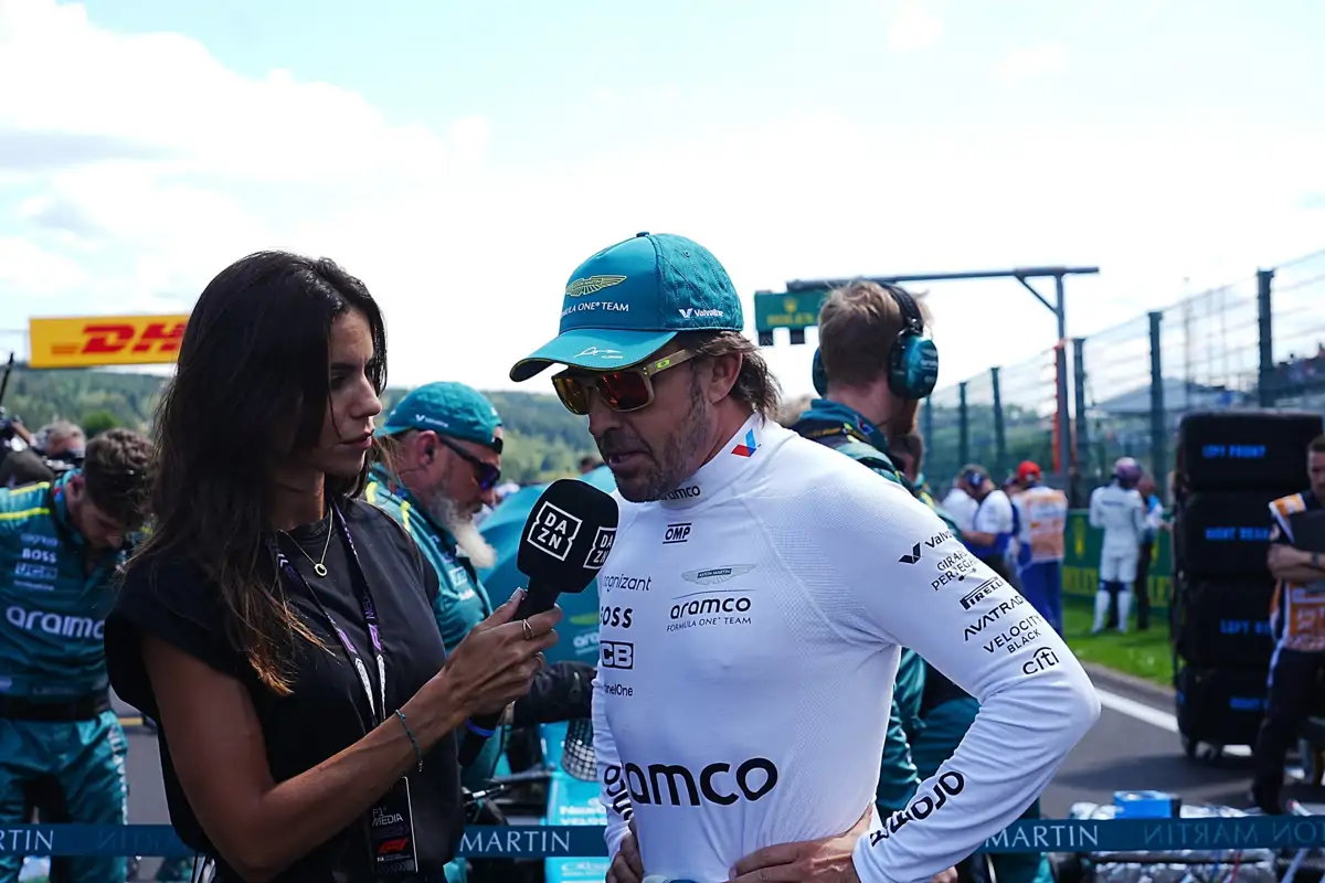 Fernando Alonso y Melissa Jiménez: una discreta historia de amor a la que  pondrán la guinda con la inminente llegada de su primer hijo