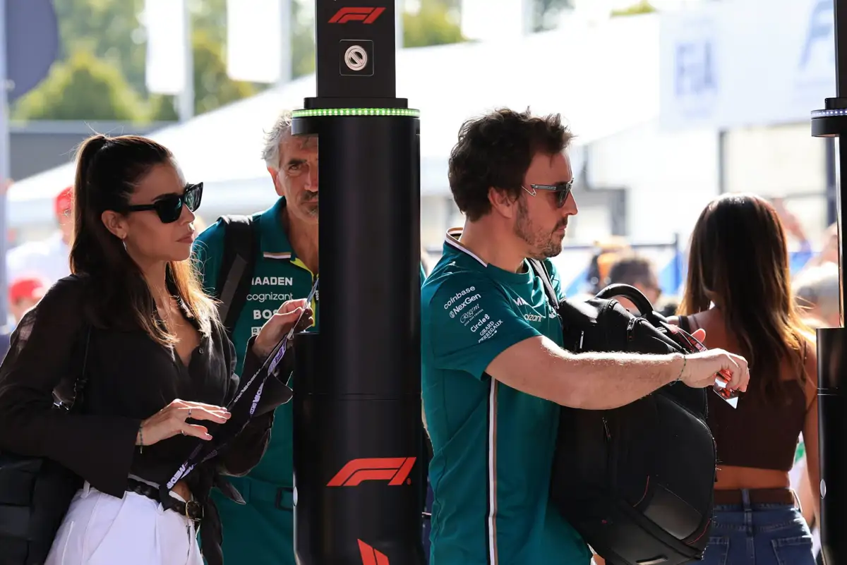 Fernando Alonso y Melissa Jiménez: una discreta historia de amor a la que  pondrán la guinda con la inminente llegada de su primer hijo