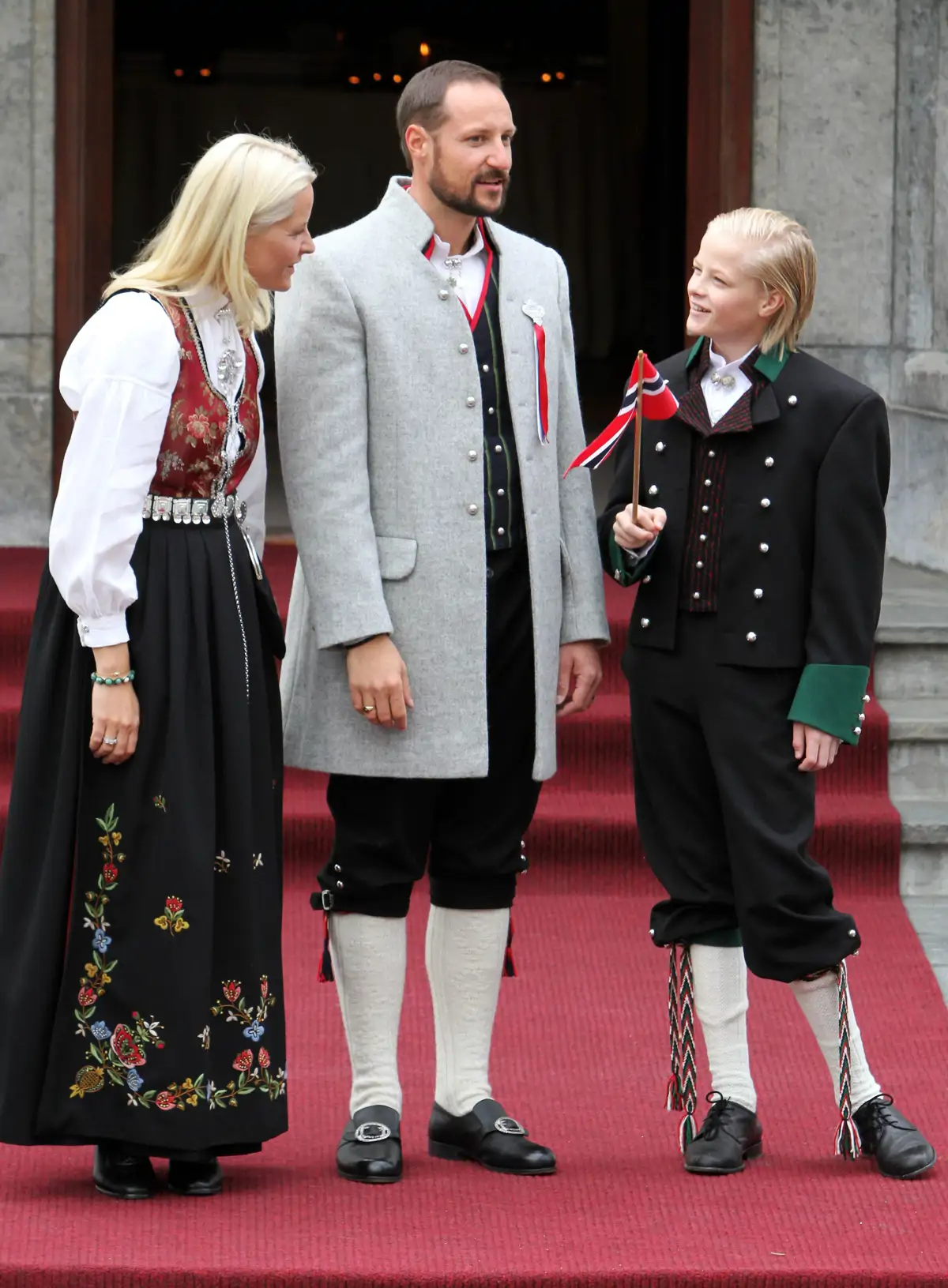 Haakon, Mette-Marit y Marius