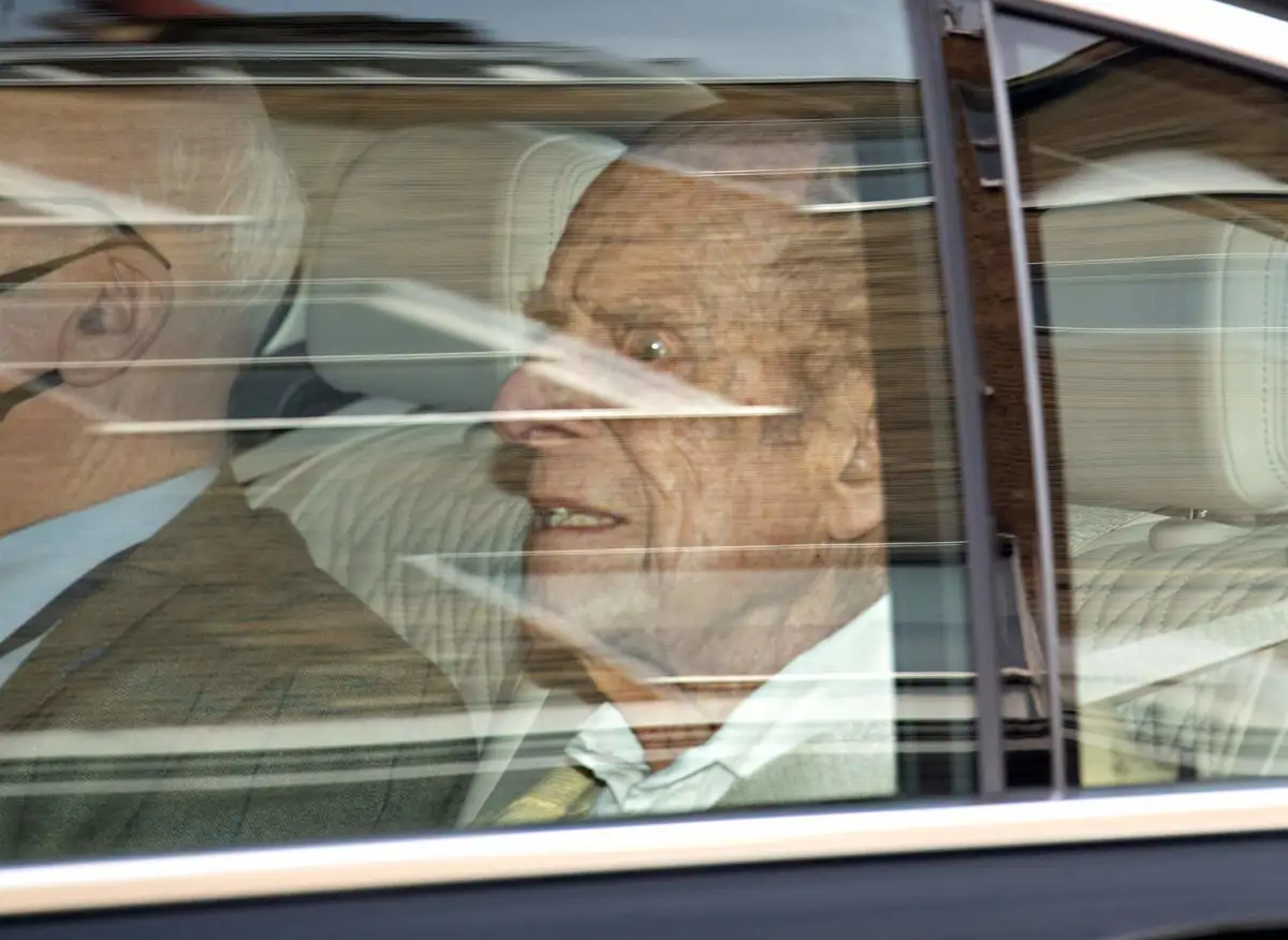 Felipe de Edimburgo recibe el alta 04