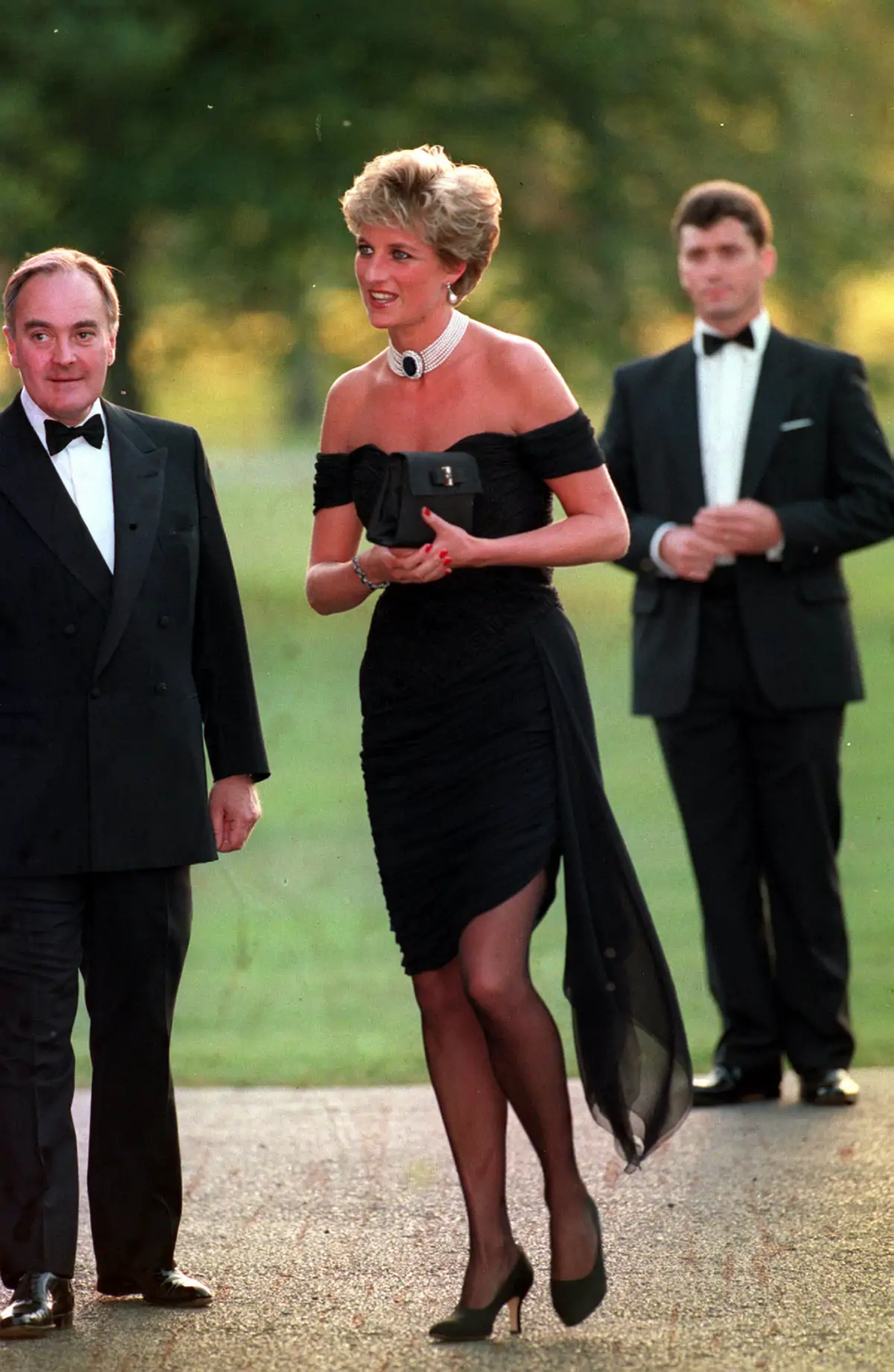 Quería lucir como un millón de dólares": la historia del 'vestido de la venganza' con el que a Diana de Gales respondió a Carlos sin necesitar palabras