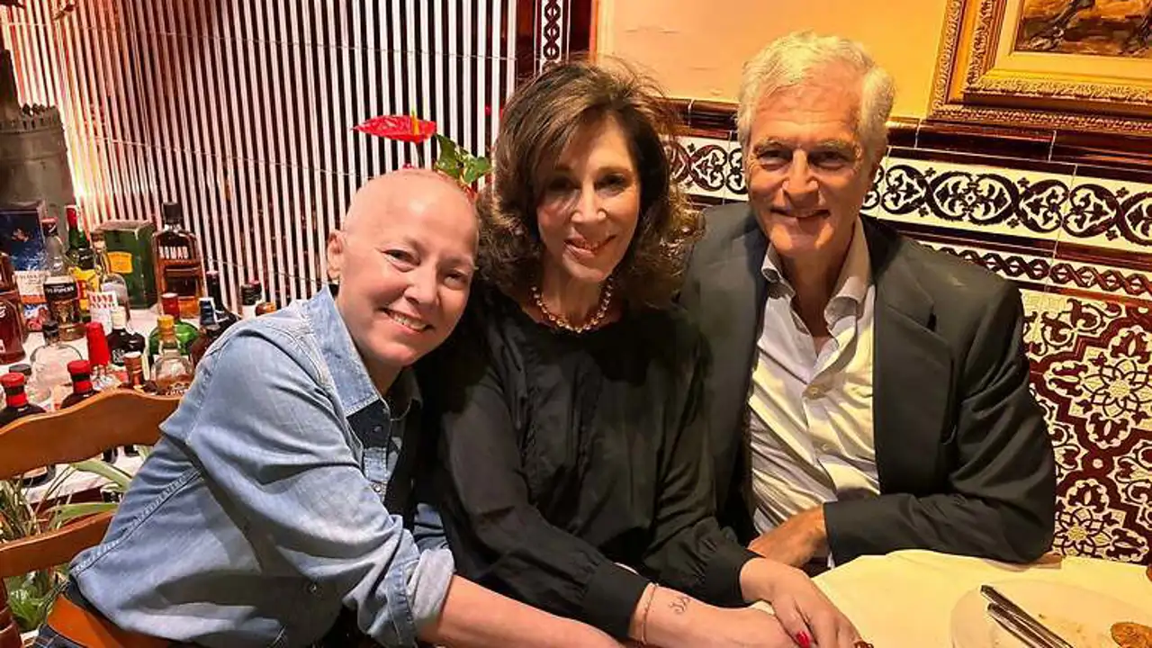 Sonsoles Suárez, la valiente historia de la hija del expresidente de la Transición, que lleva 22 años ganando la partida al cáncer
