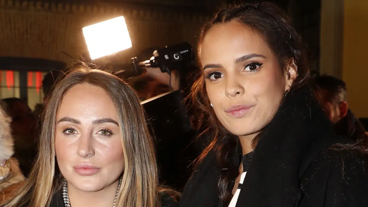 Gloria Camila y Rocío Flores viven su primer acercamiento en plena Feria de Sevilla: "No hubo conversación, ni perdones por delante, ni intercambio de opiniones"