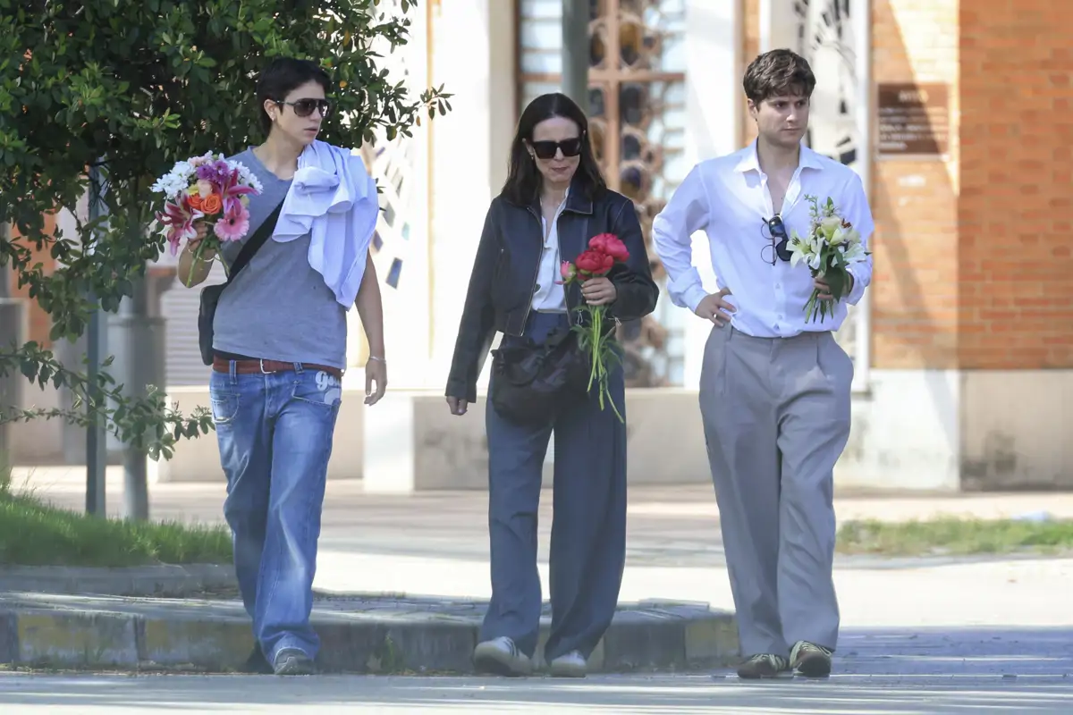 Aitana Sánchez Gijón con sus hijos