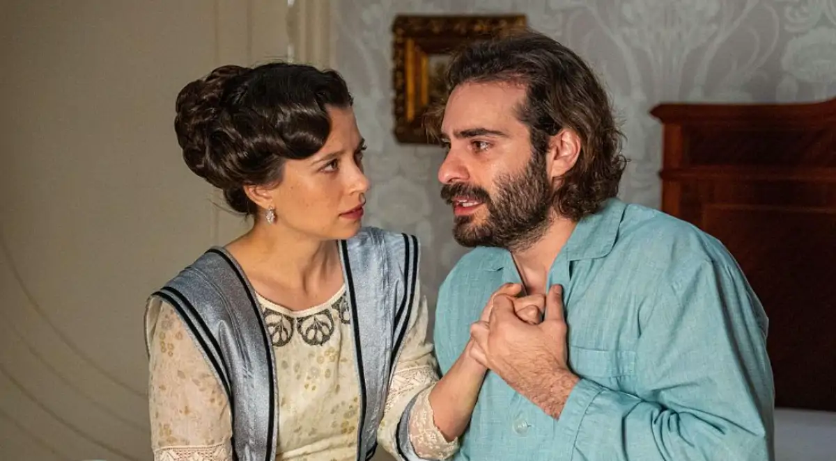 Avance semanal de 'La Promesa', del 4 al 8 de mayo: la ceguera de Adriano  desata el drama, Curro y Ángela anuncian su boda y un descubrimiento señala  a Leocadia como la