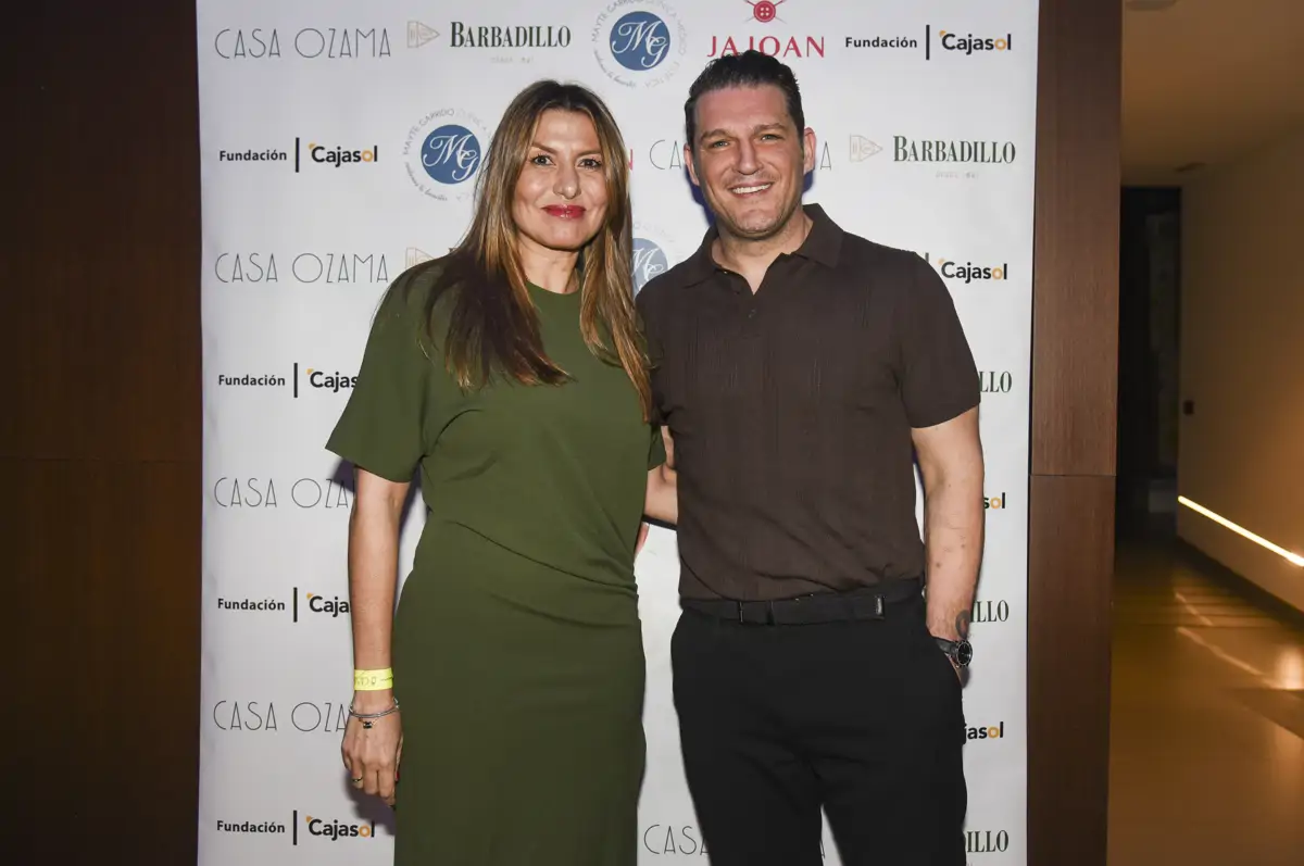 Manu Tenorio y Silvia Casas