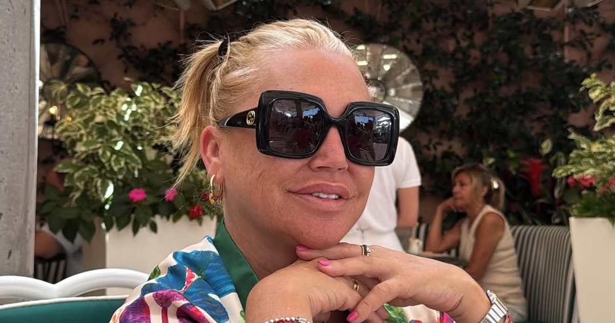 Belén Esteban Travels to Los Angeles to Visit Her Daughter