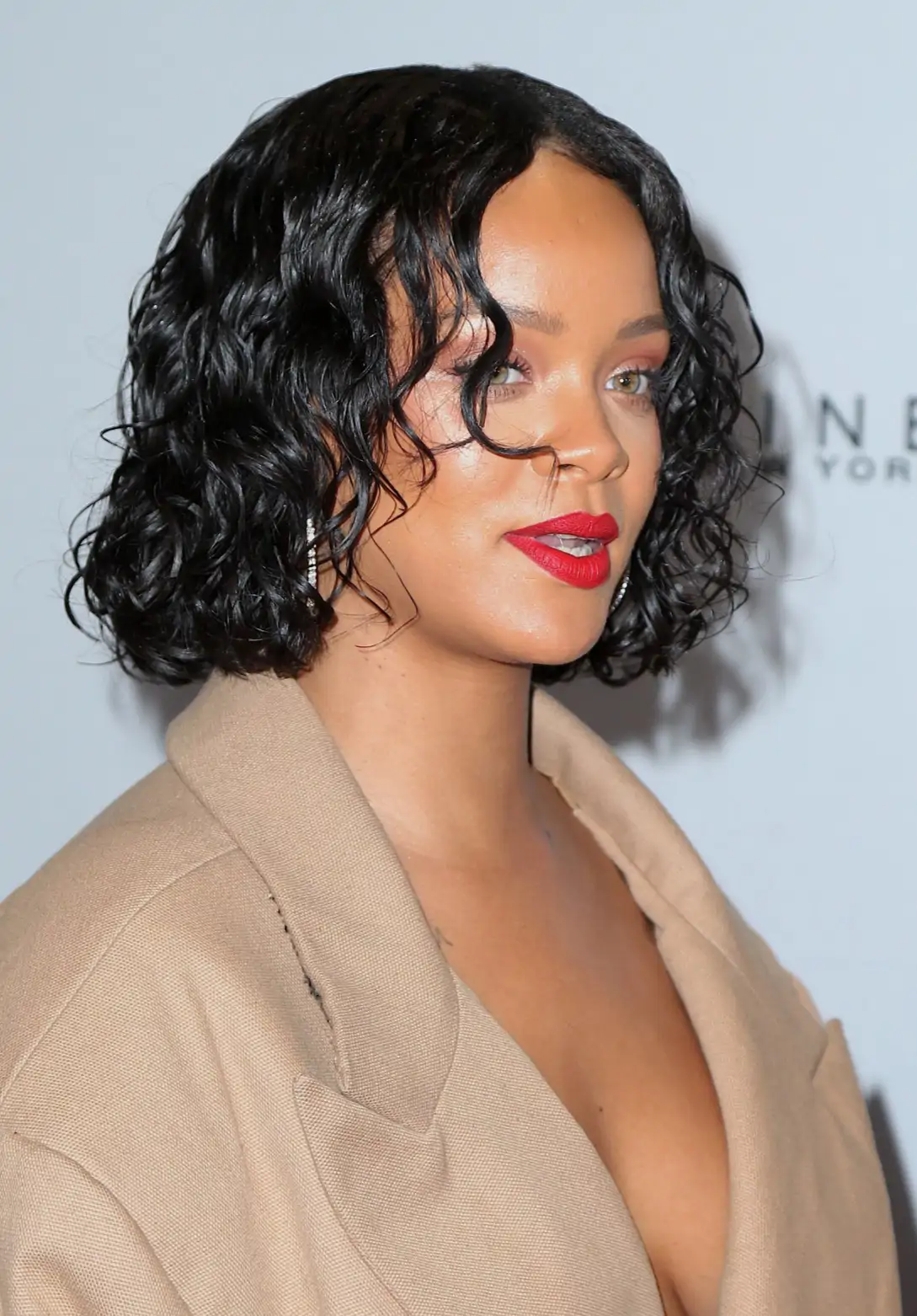 25 cortes de pelo rizado para mujer que sientan bien a todas