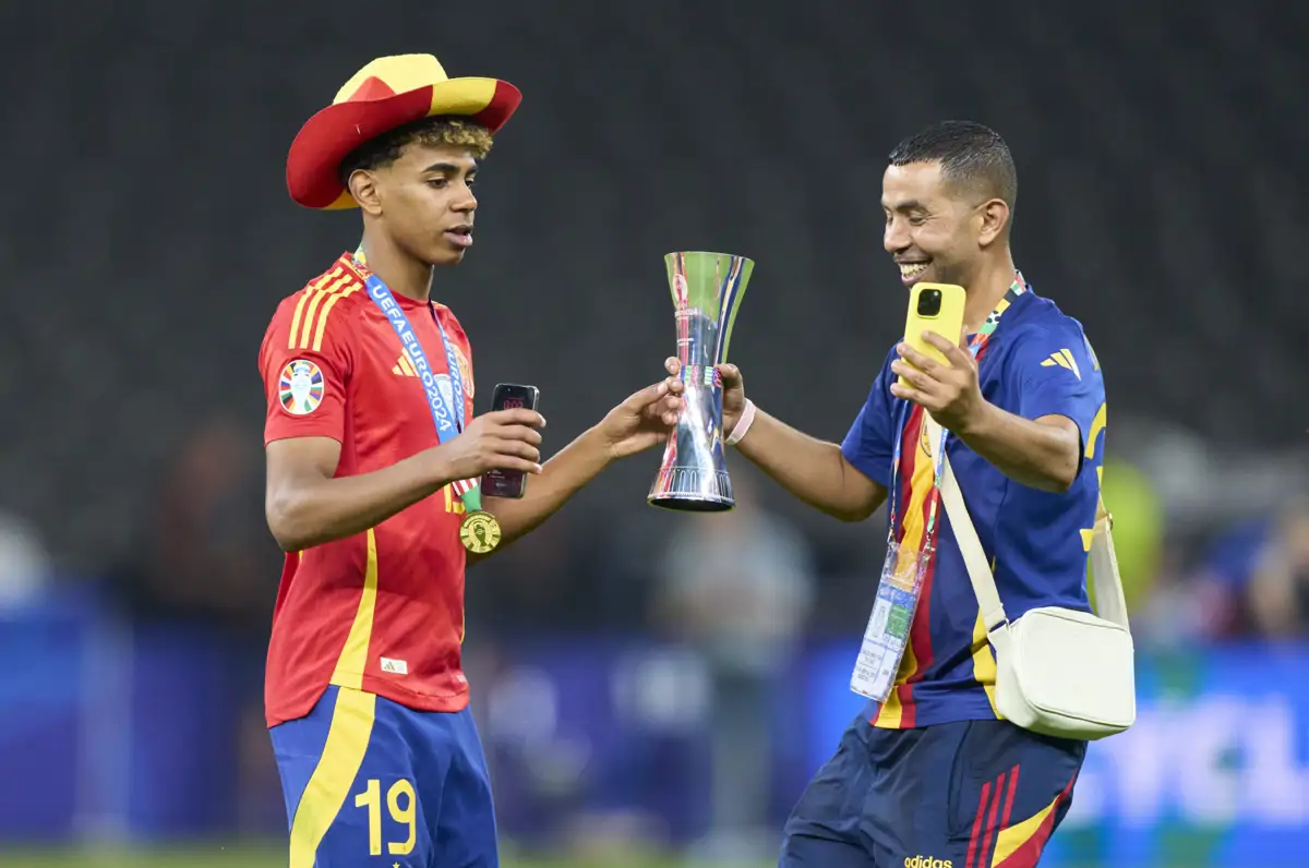 Lamine Yamal y Mounir, su padre