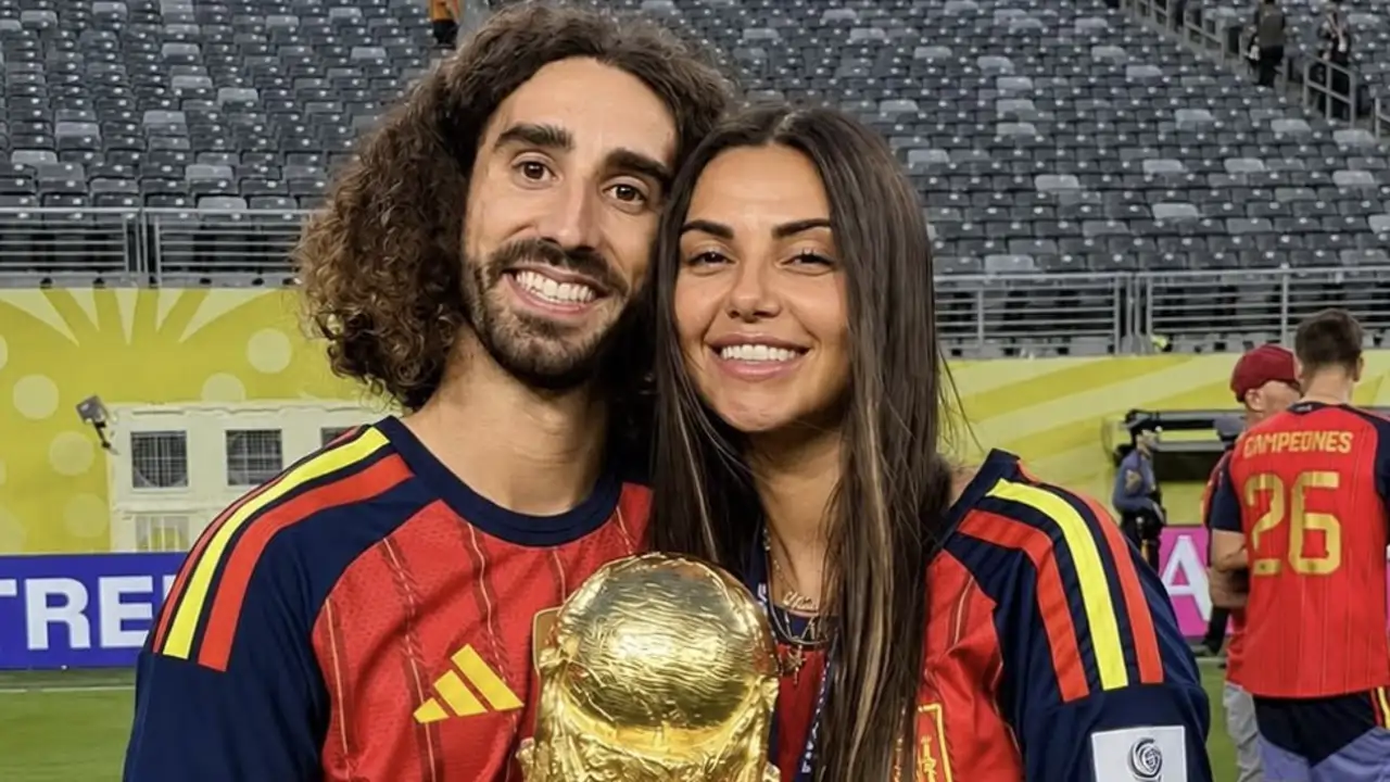 Cucurella y Claudia
