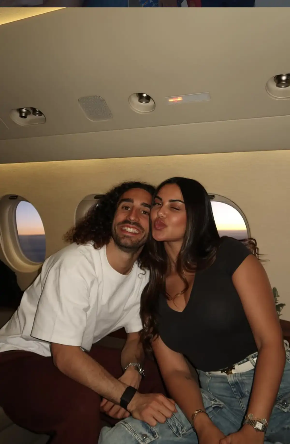 Cucurella y su mujer