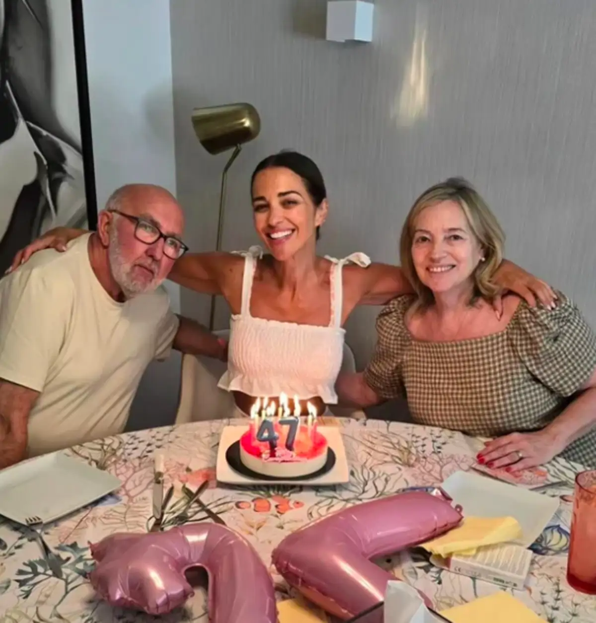 Paula Echevarría con sus padres