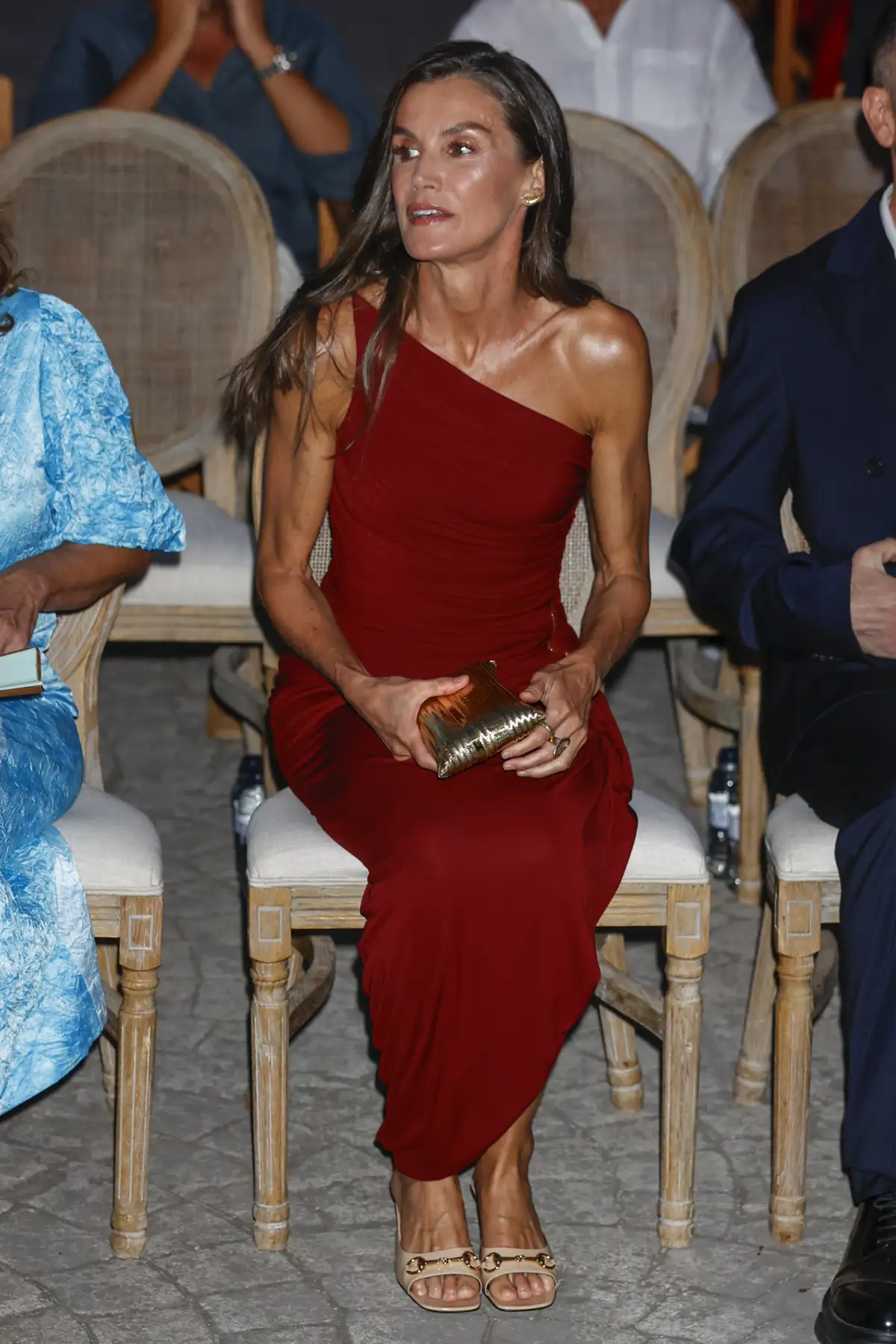 la-reina-letizia-como-una-estrella-del-cine-en-el-atl-ntida-mallorca